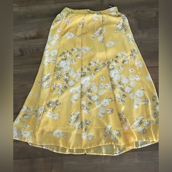 Vintage LUCIA maxi skirt and SS top set sz 10 yellow fabric with white flowers - Picture 10 of 13
